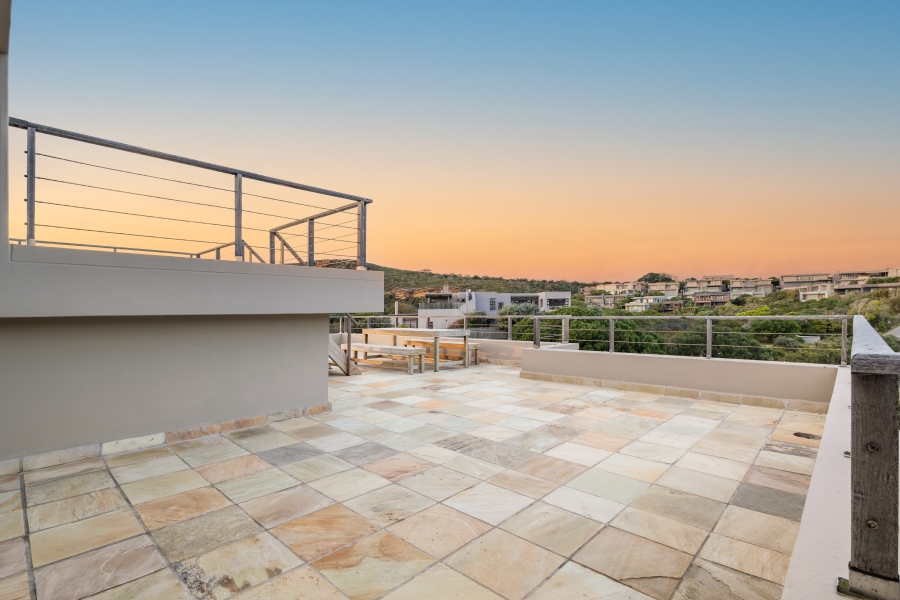 5 Bedroom Property for Sale in Whale Rock Beach Western Cape